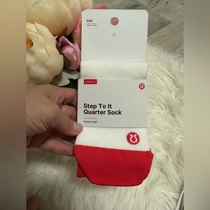 New Lululemon Step To It Quarter Sock